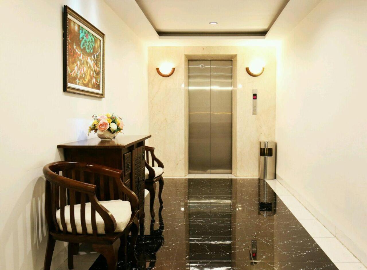 Grand Kasira Hotel Jakarta Exterior foto