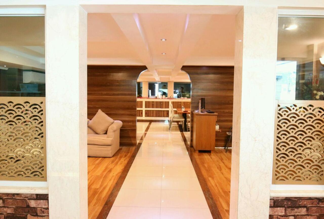 Grand Kasira Hotel Jakarta Exterior foto