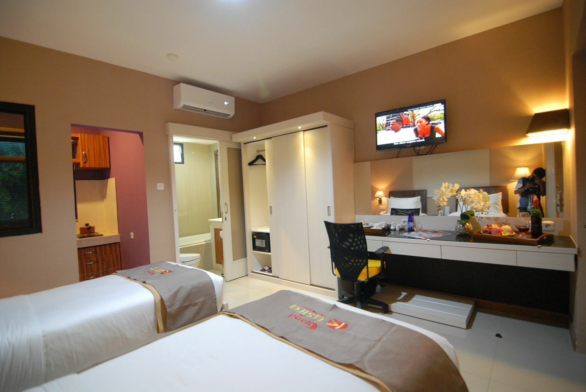 Grand Kasira Hotel Jakarta Exterior foto
